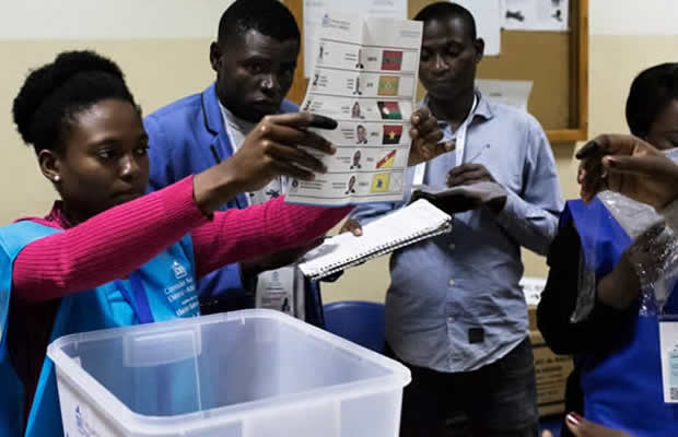 Eleições 2022: Partido Humanista questiona “excesso” de boletins em cada assembleia de voto